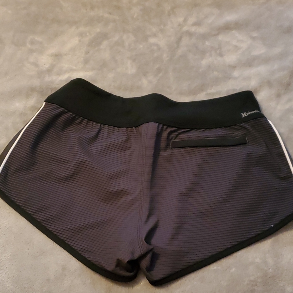 Shorts - Picture 4 of 4
